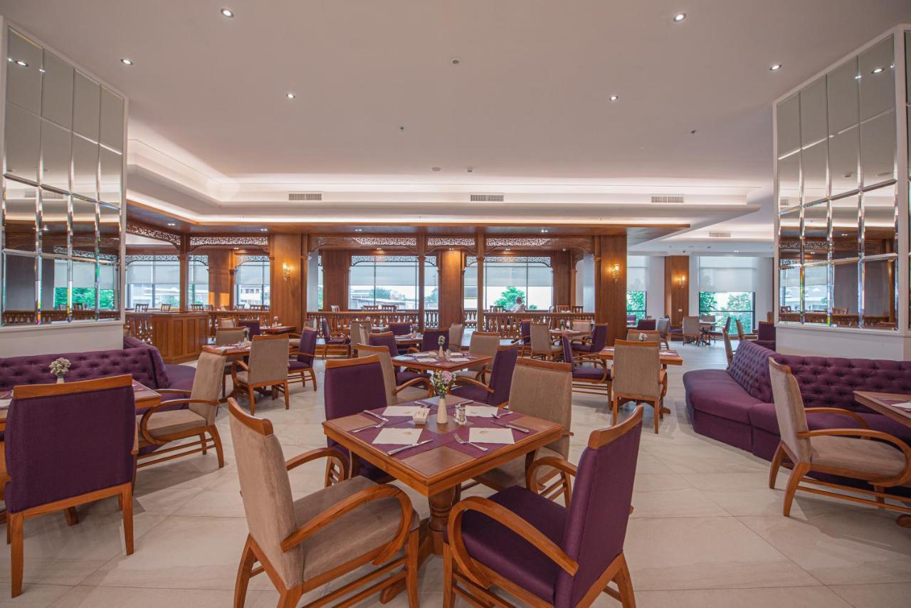 The Empress Premier Chiang Mai - Sha Extra Plus Екстер'єр фото The restaurant
