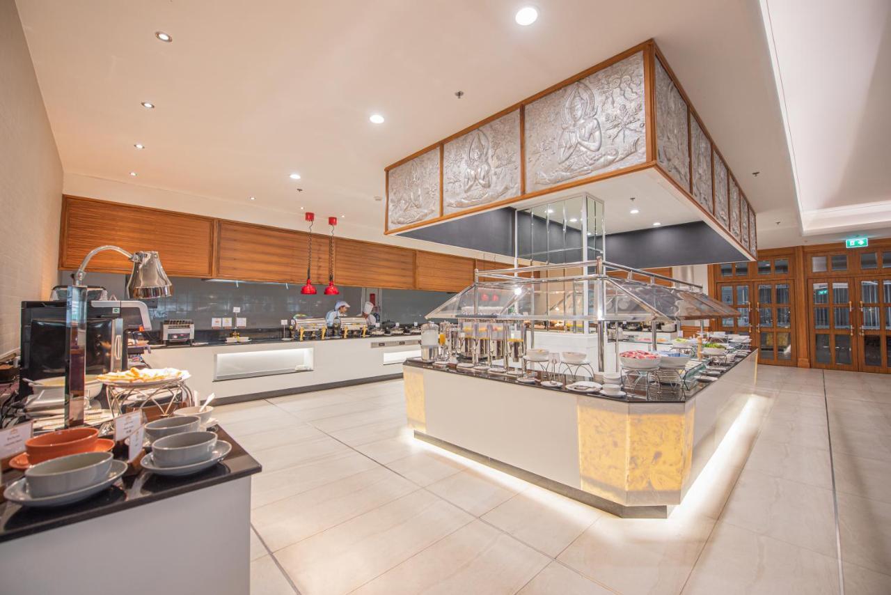 The Empress Premier Chiang Mai - Sha Extra Plus Екстер'єр фото The buffet at the hotel