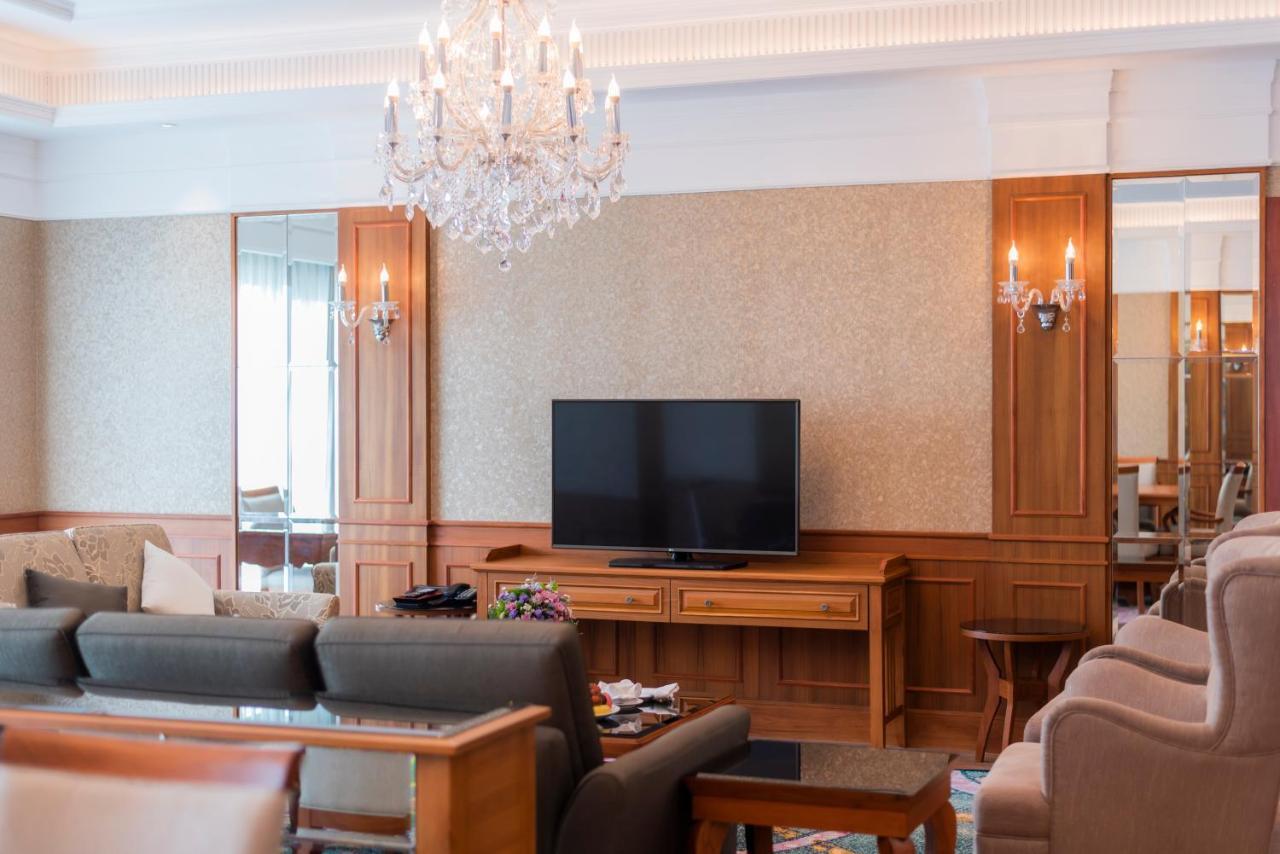The Empress Premier Chiang Mai - Sha Extra Plus Екстер'єр фото A living room in a condominium